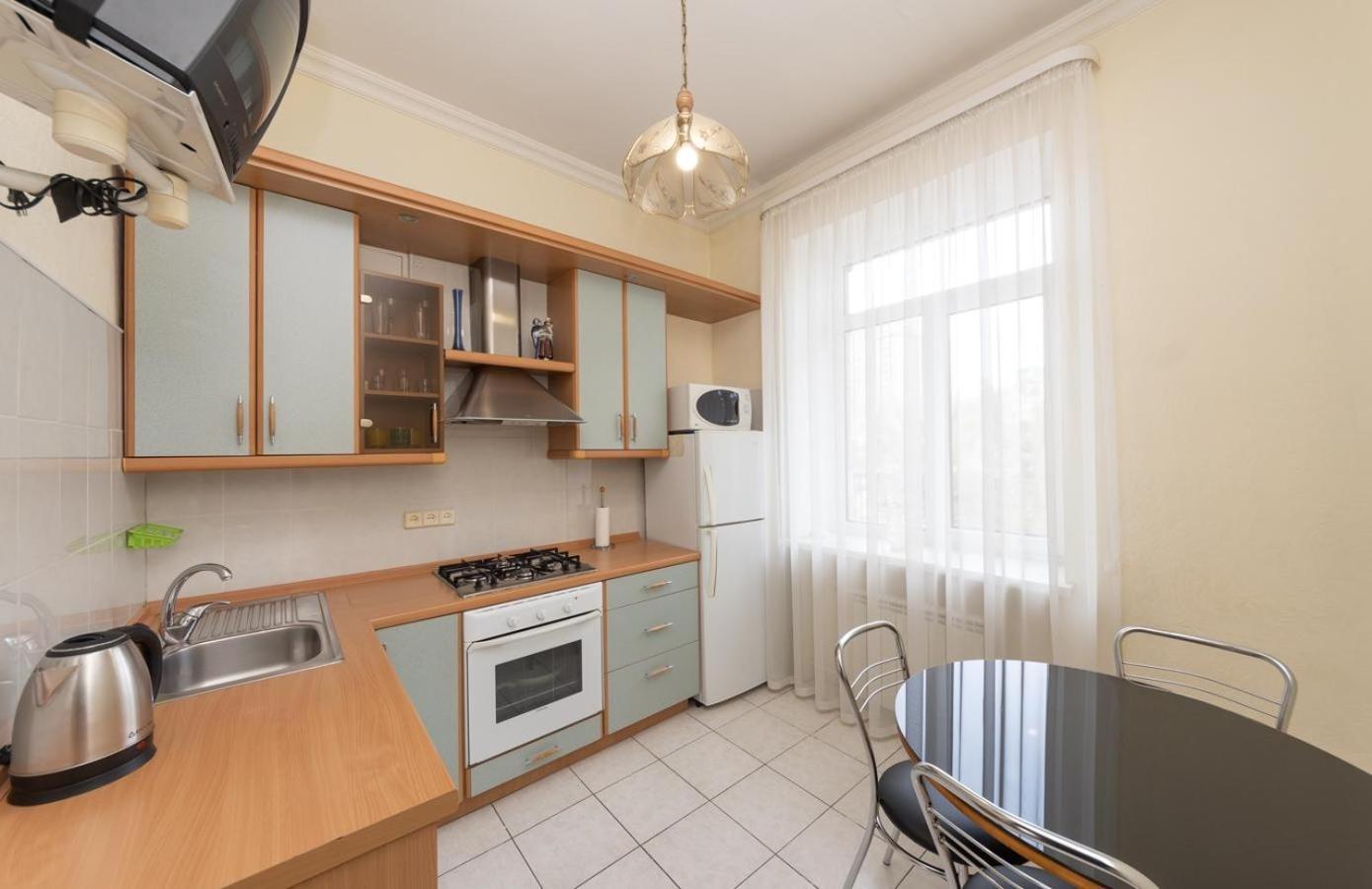 видовая на улице крещатик. Apartment *