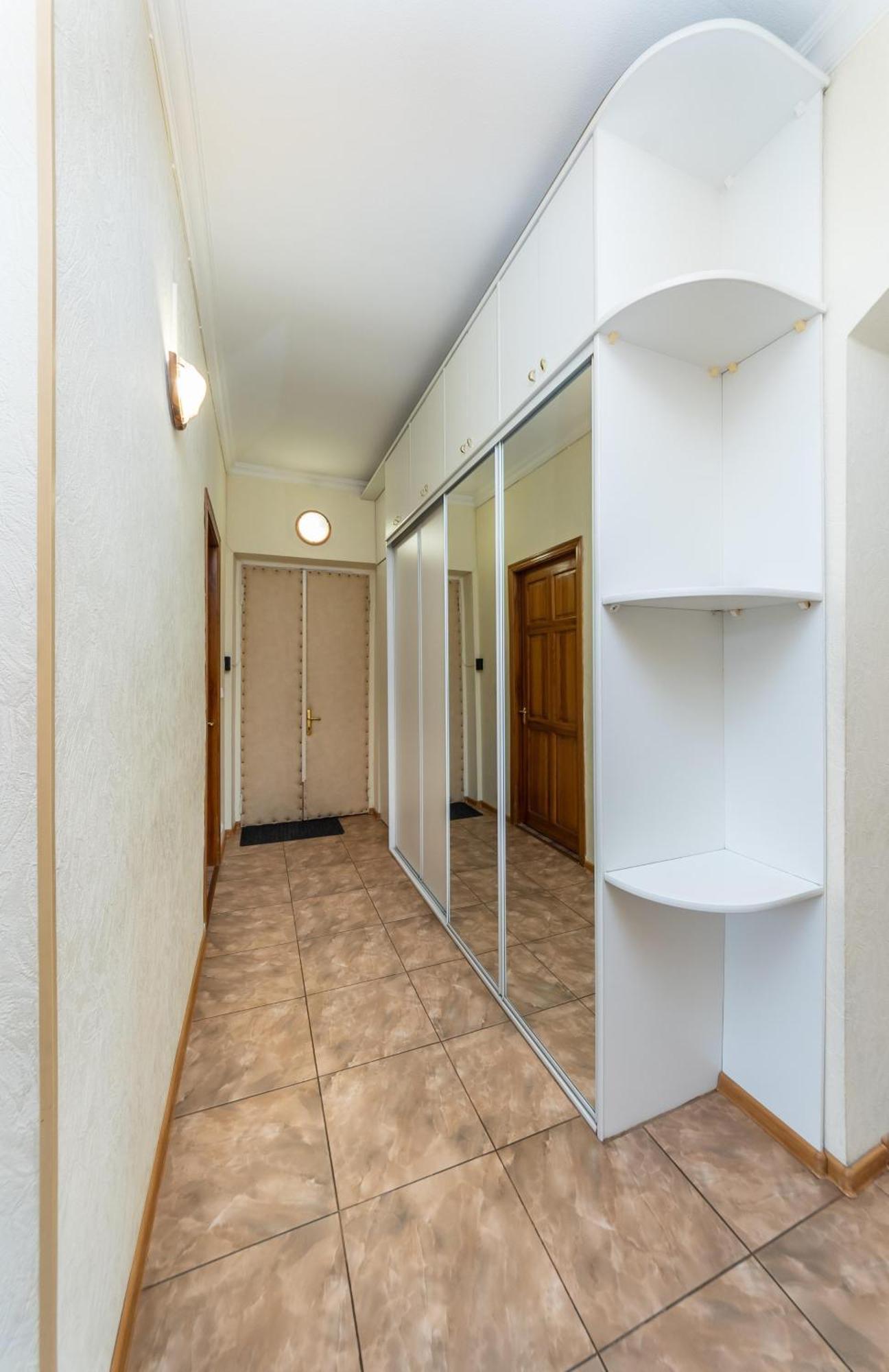 Apartment видовая на улице крещатик. Kyiv